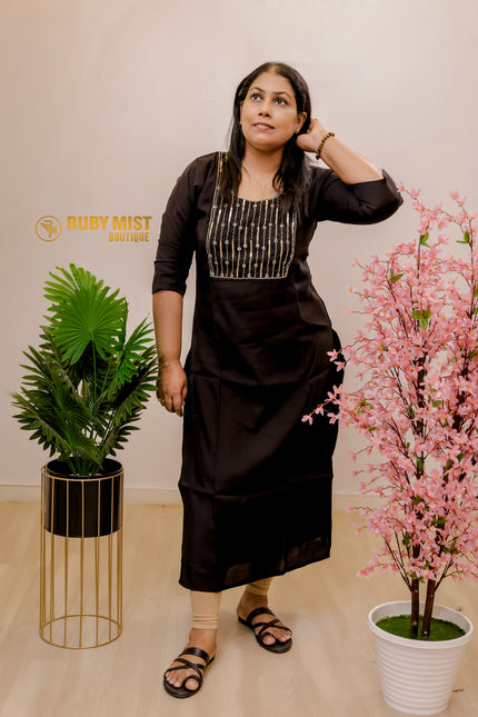 Simple Cotton Slitted Top