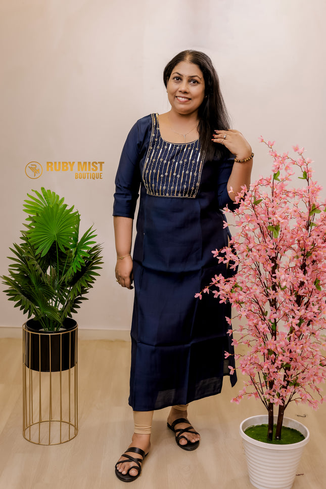 Simple Cotton Slitted Top