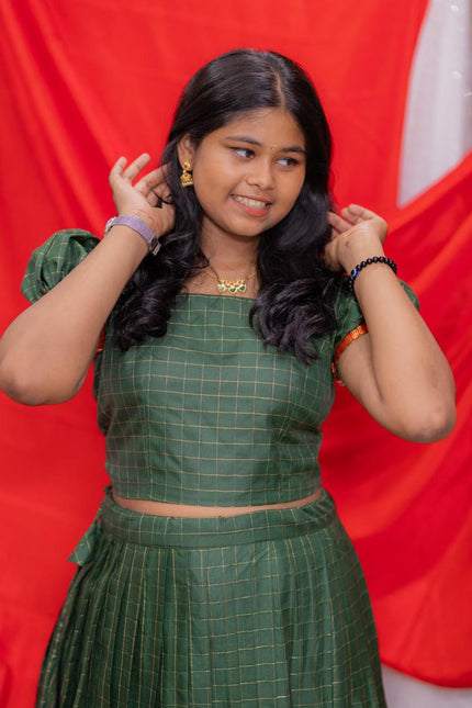 BHADRA SKIRT AND BLOUSE